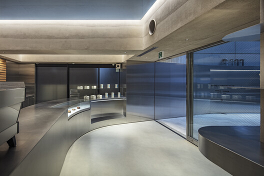 Blue Bottle Coffee Harajuku Cafe / TEKI Design - Image 3 of 22