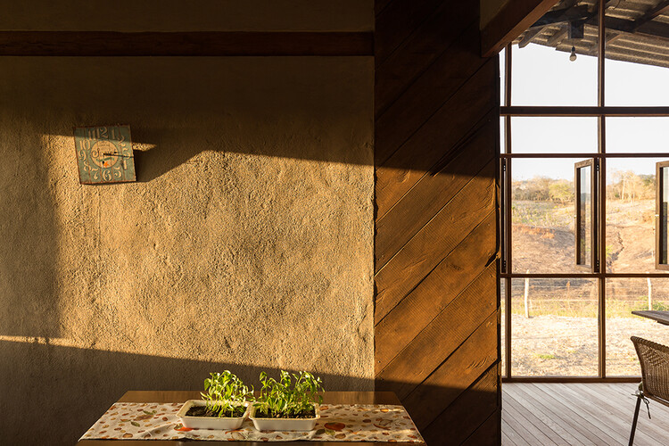 Responding to Displacement: Architectural Strategies Across Latin America - Image 20 of 21