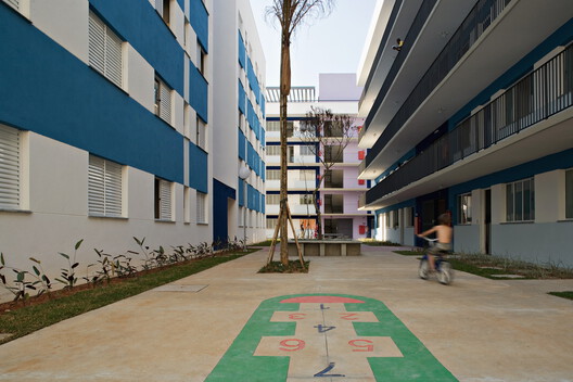 Responding to Displacement: Architectural Strategies Across Latin America - Image 4 of 21
