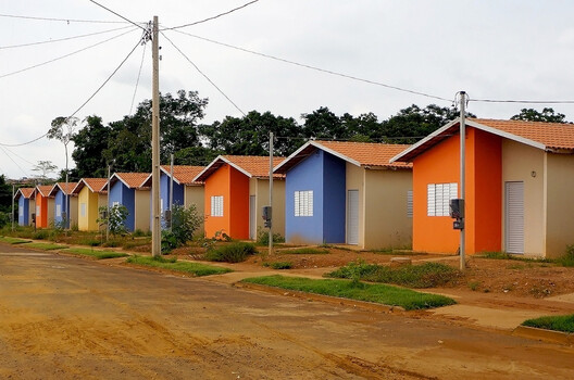 Responding to Displacement: Architectural Strategies Across Latin America - Image 16 of 21
