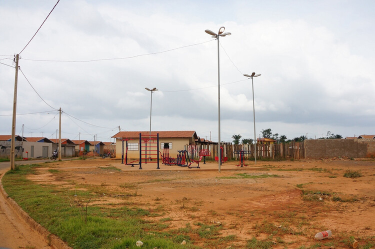 Responding to Displacement: Architectural Strategies Across Latin America - Image 10 of 21