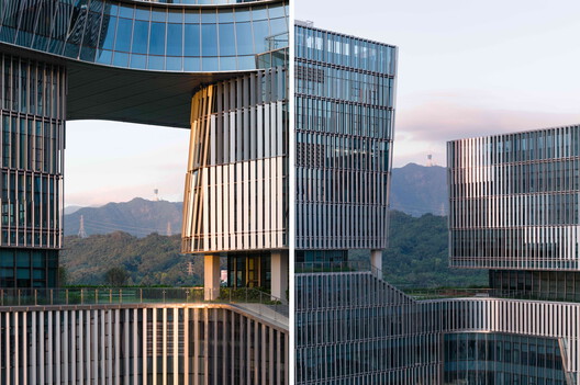 Luohu Library and Youth Activity Center  / Shenzhen Huahui Design + iDEA - Image 33 of 50