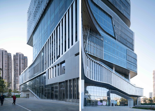 Luohu Library and Youth Activity Center  / Shenzhen Huahui Design + iDEA - Exterior Photography, Glass