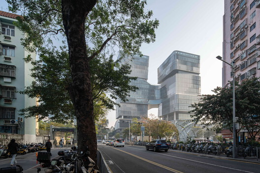 Luohu Library and Youth Activity Center  / Shenzhen Huahui Design + iDEA - Exterior Photography, Cityscape