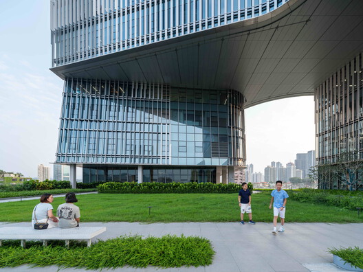 Luohu Library and Youth Activity Center  / Shenzhen Huahui Design + iDEA - Exterior Photography, Cityscape