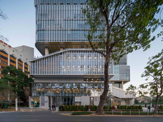 Luohu Library and Youth Activity Center  / Shenzhen Huahui Design + iDEA - Exterior Photography