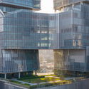 Luohu Library and Youth Activity Center  / Shenzhen Huahui Design + iDEA - Exterior Photography, Youth Center, Cityscape