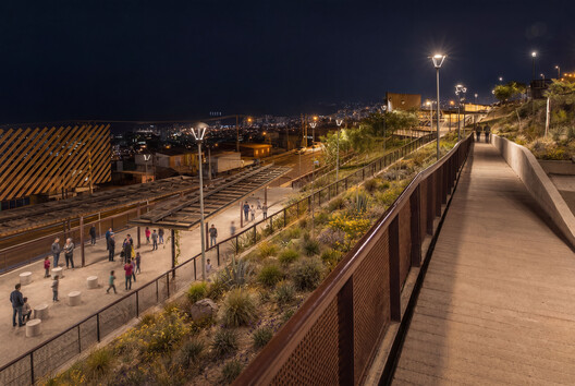 René Schneider Park / CAW Arquitectos René Schneider Park / CAW Arquitectos - Exterior Photography