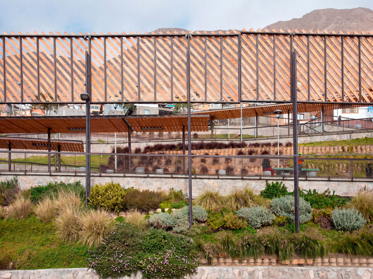René Schneider Park / CAW Arquitectos René Schneider Park / CAW Arquitectos - Image 9 of 25