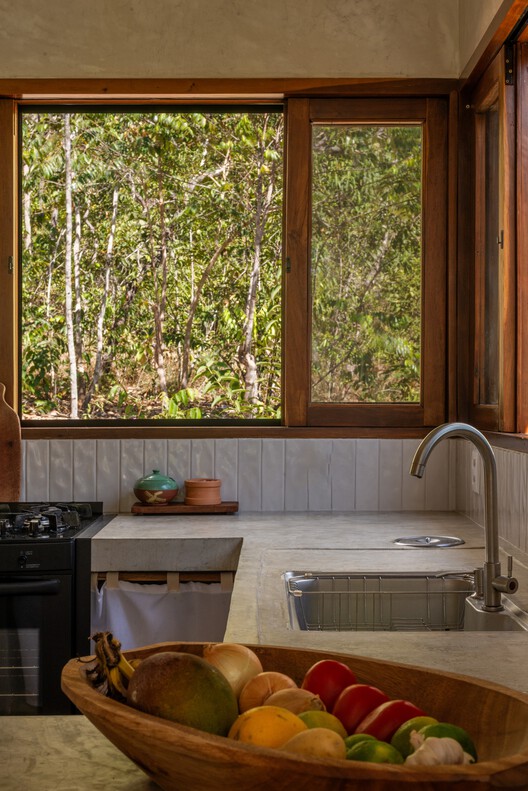 Mel House / Francisco Lang Arquitetura Mel House / Francisco Lang Arquitetura - Interior Photography, Wood, Countertop, Kitchen, Glass, Sink