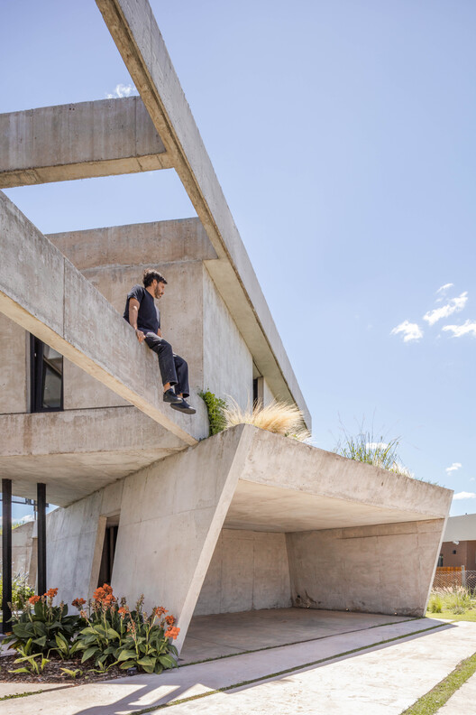Lomadas House / Grizzo Studio Lomadas House / Grizzo Studio - Exterior Photography, Concrete