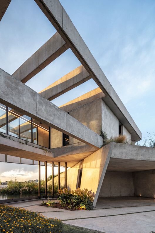 Lomadas House / Grizzo Studio Lomadas House / Grizzo Studio - Image 9 of 25