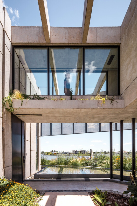 Lomadas House / Grizzo Studio Lomadas House / Grizzo Studio - Image 3 of 25