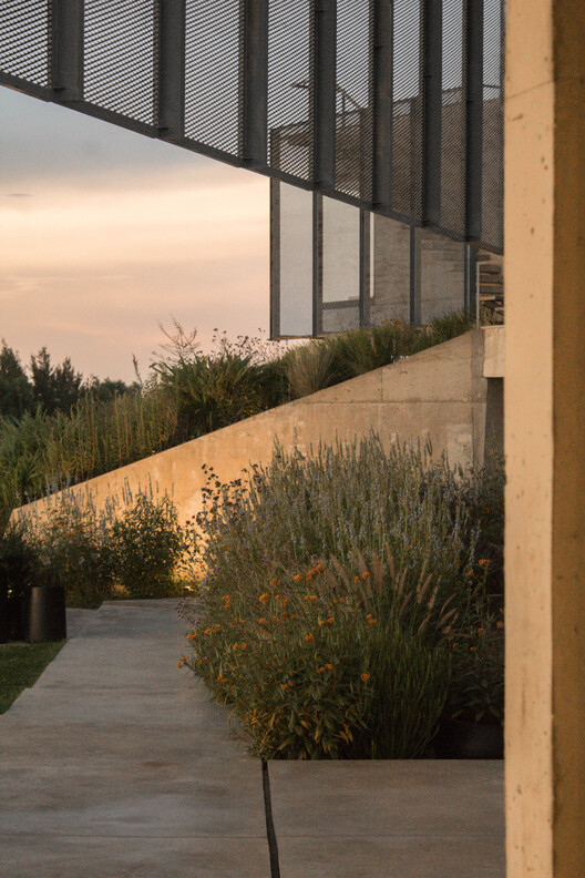 Lomadas House / Grizzo Studio Lomadas House / Grizzo Studio - Exterior Photography