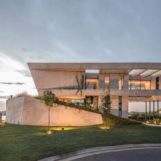 Lomadas House / Grizzo Studio Lomadas House / Grizzo Studio - Exterior Photography, Concrete