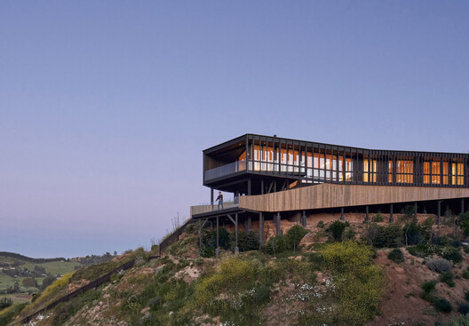 La Negrilla House / Croxatto y Opazo Arquitectos - Image 1 of 21