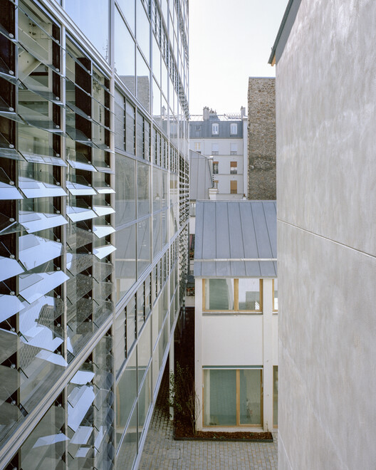 206 La Fayette - Transformation of a Parisian Block / DATA architectes + THINK TANK architecture - Exterior Photography, Glass, Balcony
