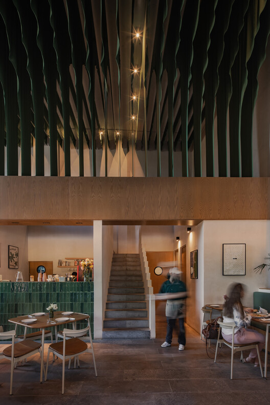 Mimado Restaurant / García de Alba + Ponce Arquitectos - Interior Photography, Wood, Lighting, Table, Chair