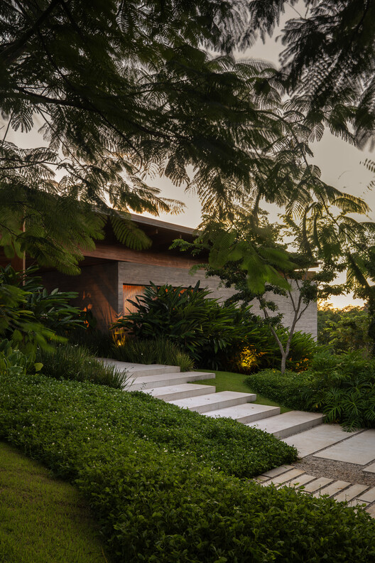 Flow House / Felipe Caboclo Arquitetura Flow House / Felipe Caboclo Arquitetura - Exterior Photography, Garden