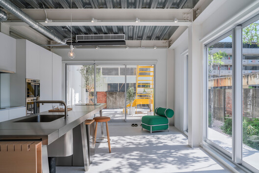 MOM House / Supra-Simplicities - Interior Photography