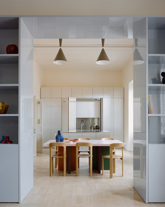 House with Reflective Furniture / Set Architects House with Reflective Furniture / Set Architects - Interior Photography, Kitchen, Wood, Lighting, Shelving