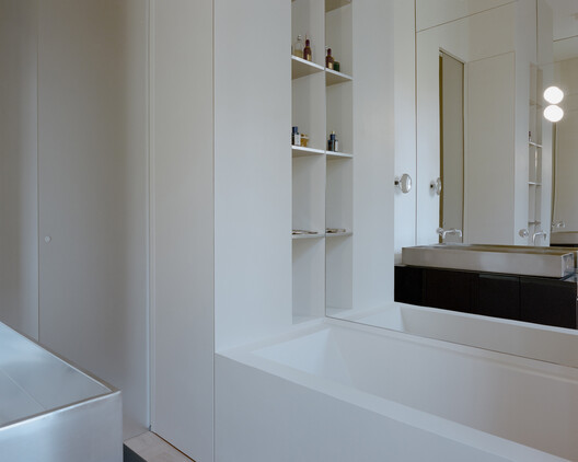 House with Reflective Furniture / Set Architects House with Reflective Furniture / Set Architects - Image 13 of 17