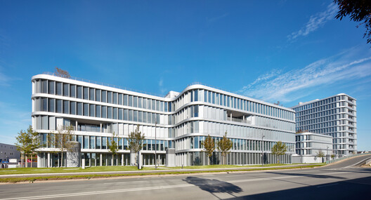 WPP Headquarters Mizal / Eller + Eller Architekten GmbH WPP Headquarters Mizal / Eller + Eller Architekten GmbH - Exterior Photography