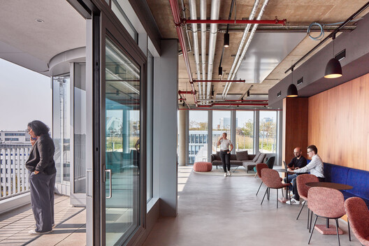 WPP Headquarters Mizal / Eller + Eller Architekten GmbH WPP Headquarters Mizal / Eller + Eller Architekten GmbH - Interior Photography, Chair, Glass