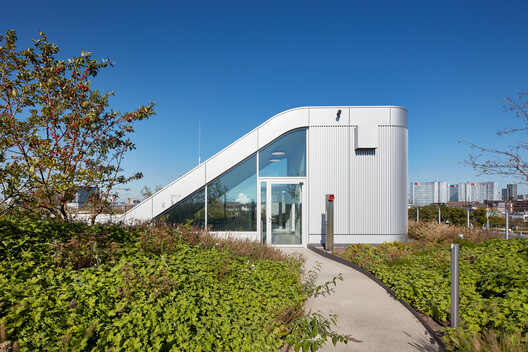WPP Headquarters Mizal / Eller + Eller Architekten GmbH WPP Headquarters Mizal / Eller + Eller Architekten GmbH - Image 9 of 18