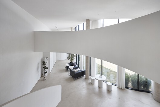 The Orb House / Chiasmus Partners - Image 4 of 31