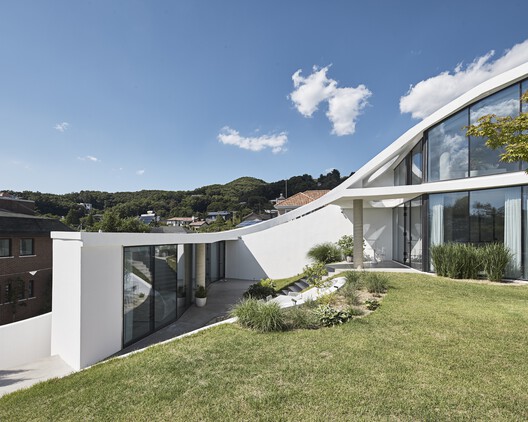 The Orb House / Chiasmus Partners - Image 9 of 31