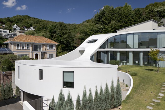 The Orb House / Chiasmus Partners - Exterior Photography, Concrete, Balcony