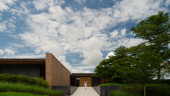 Tear House / Felipe Caboclo Arquitetura