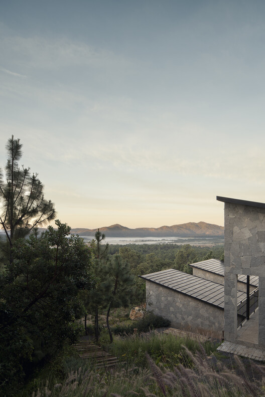RB Tapalpa Cabin / ALMA de Arquitectos RB Tapalpa Cabin / ALMA de Arquitectos - Image 9 of 21