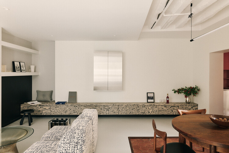 Enfants Rouges Apartment / Studio Carré