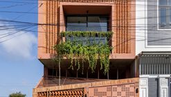 Vĩnh Long House / NAQ Architecture