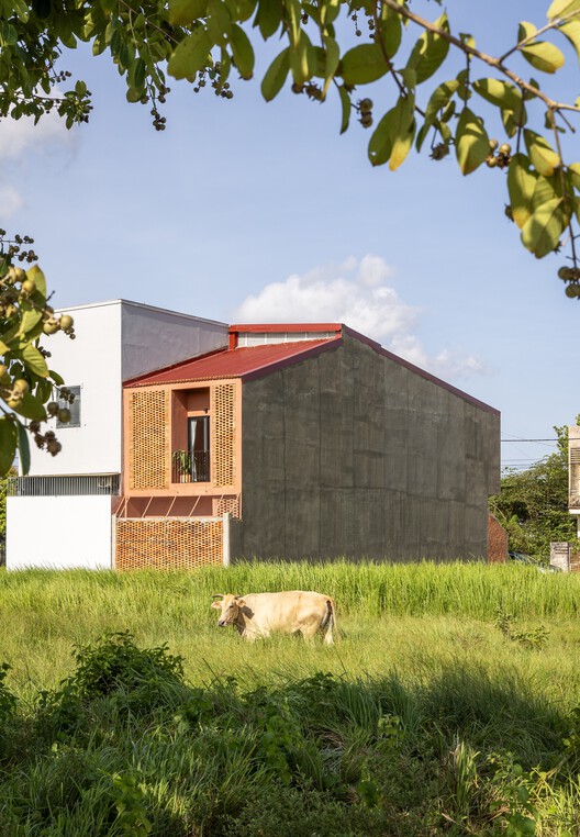 Vĩnh Long House / NAQ Architecture - Exterior Photography