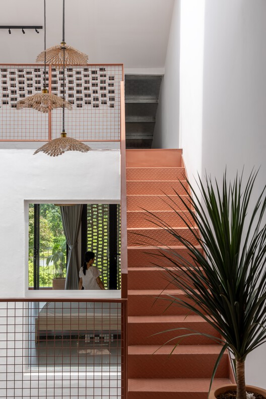 Vĩnh Long House / NAQ Architecture Vĩnh Long House / NAQ Architecture - Interior Photography, Wood, Stairs, Handrail