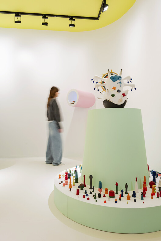 The ECC Awards Shortlist Explores Memory, Identity and Technology in Venice - Image 34 of 52
