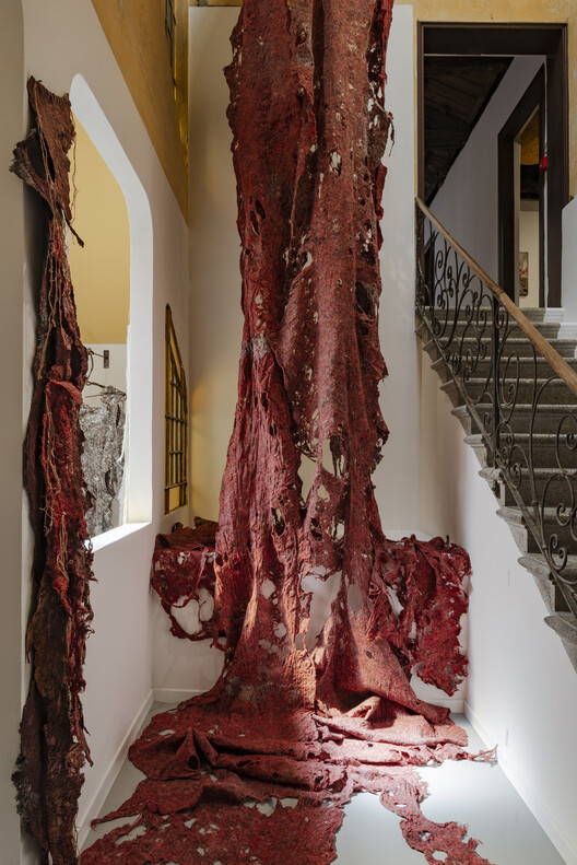 The ECC Awards Shortlist Explores Memory, Identity and Technology in Venice - Image 18 of 52