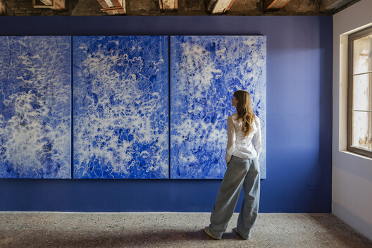 The ECC Awards Shortlist Explores Memory, Identity and Technology in Venice - Image 13 of 52