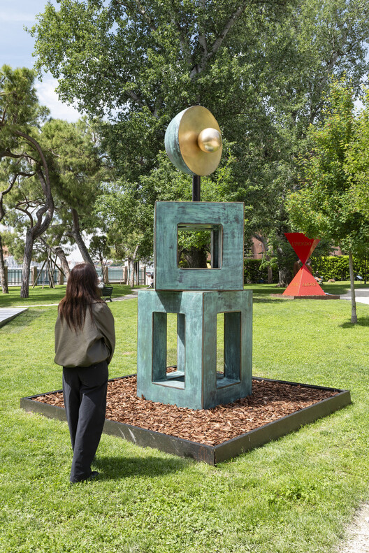 The ECC Awards Shortlist Explores Memory, Identity and Technology in Venice - Image 27 of 52