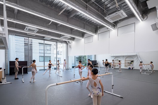 Tokyo Ballet House / Kenta SANO & Associates, Architects Tokyo Ballet House / Kenta SANO & Associates, Architects - Image 11 of 26