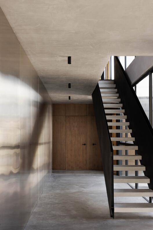 Brutalist Penthouse / Barde + vanVoltt Brutalist Penthouse / Barde + vanVoltt - Image 3 of 30