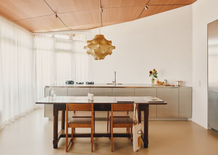 041BÖT Apartment / Christopher Sitzler - Interior Photography, Apartment Interiors, Kitchen, Table, Lighting, Chair