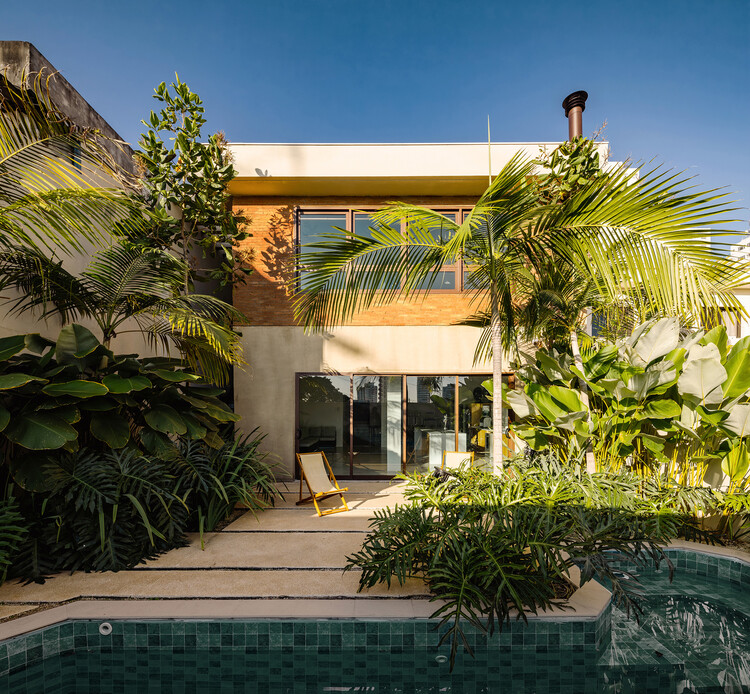Mooca House / André Guerra Arquitetos - Houses