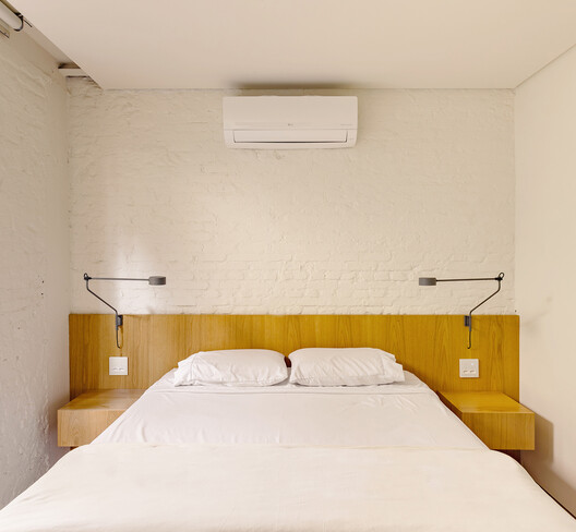 Mooca House / André Guerra Arquitetos - Interior Photography, Bedroom, Wood, Bed, Lighting