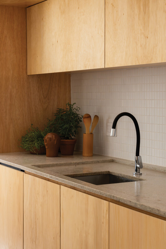 Caju Apartment / CODA Arquitetura Caju Apartment / CODA Arquitetura - Interior Photography, Kitchen, Wood, Countertop, Sink