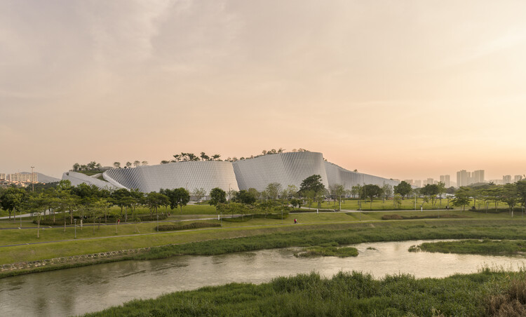 Shenzhen Natural History Museum Designed by 3XN, B+H Architects, and Zhubo Opens in China - Image 2 of 8