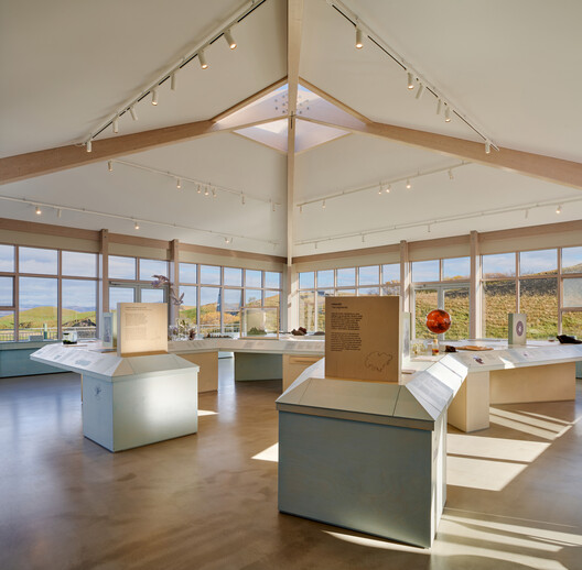 The Gígur Visitor Center in Iceland / SP(R)INT STUDIO + Nissen Richards Studio - Interior Photography, Kitchen, Glass